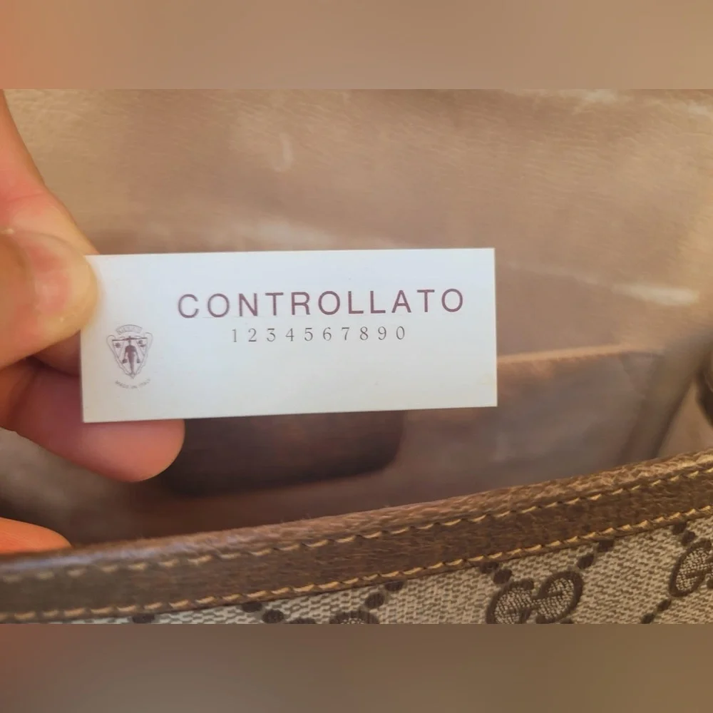 Vintage GUCCI Clutch - Picture 9 of 16